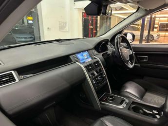 LAND ROVER DISCOVERY SPORT 2.0 Discovery Sport SE TD4 Auto 4WD 5dr