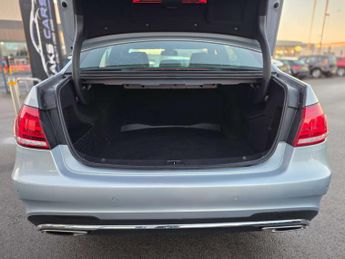 MERCEDES-BENZ E-CLASS 2.1 E250 AMG Sport CDi Auto 4dr