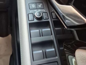 LAND ROVER RANGE ROVER EVOQUE 2.0 Range Rover Evoque R-Dynamic SE D Automatic 4WD 5dr - NATION