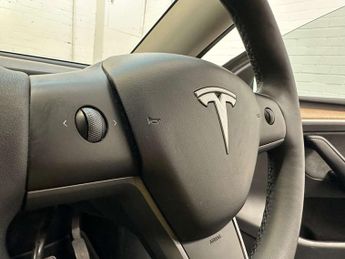 TESLA MODEL Y Model Y Long Range AWD 4WD 5dr