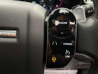 Land Rover RANGE ROVER VELAR 2.0 Range Rover Velar R-Dynamic SE D180 Auto 4WD 5dr