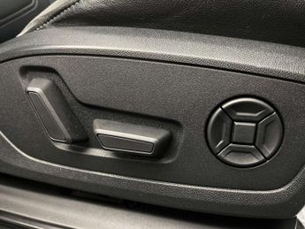 Audi Q3 2.0 Q3 Sportback 40 TDI S Line Edition 1 Quattro Semi-Auto 4WD 5