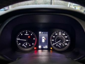 HYUNDAI TUCSON 1.7 Tucson Premium SE Blue Drive 2WD CRDi Semi-Auto 5dr