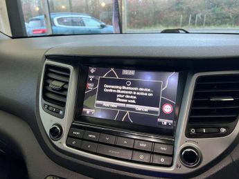 HYUNDAI TUCSON 1.7 Tucson Premium SE Blue Drive 2WD CRDi Semi-Auto 5dr
