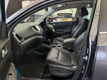 HYUNDAI TUCSON 1.7 Tucson Premium SE Blue Drive 2WD CRDi Semi-Auto 5dr