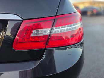 MERCEDES-BENZ E-CLASS 3.0 E350 BlueEfficiency Sport CDi Auto 2dr