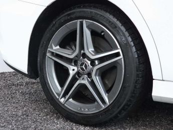 MERCEDES-BENZ A-CLASS 1.3 A 250 AMG Line E Auto 4dr