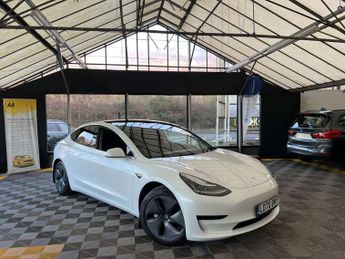 TESLA MODEL 3 Model 3 Standard Range + 4dr