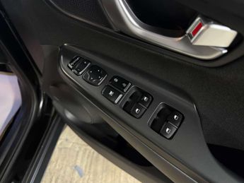 HYUNDAI KONA 1.6 Kona Premium GDi HEV Semi-Auto 5dr
