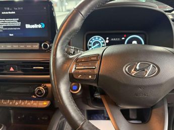 HYUNDAI KONA 1.6 Kona Premium GDi HEV Semi-Auto 5dr