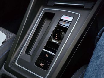 VOLKSWAGEN GOLF 1.4 Golf GTE Semi-Auto 5dr