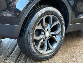 Land Rover DISCOVERY SPORT 2.0 Discovery Sport HSE TD4 Auto 4WD 5dr