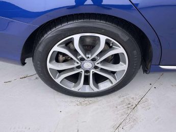 MERCEDES-BENZ C-CLASS 2.0 C350 Sport Premium E Auto 4dr