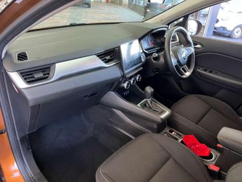 RENAULT CAPTUR 1.3 Captur Iconic TCe Auto 5dr