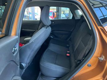 RENAULT CAPTUR 1.3 Captur Iconic TCe Auto 5dr