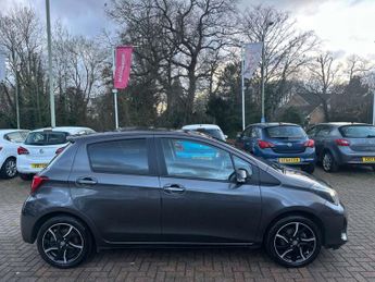 TOYOTA YARIS 1.3 Yaris Design VVT-i CVT 5dr