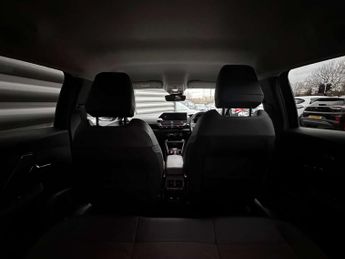 CITROEN C4 e-C4 Shine 5dr