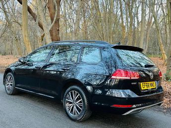 VOLKSWAGEN GOLF 1.6 Golf SE Nav TDI Semi-Auto 5dr