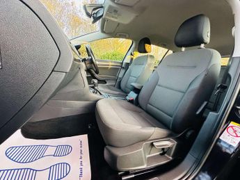 VOLKSWAGEN GOLF 1.6 Golf SE Nav TDI Semi-Auto 5dr