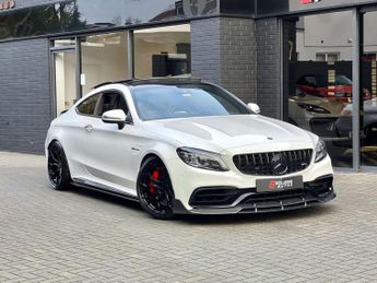 Mercedes C Class 4.0 C63 V8 BiTurbo AMG S (Premium Plus) + BODYKIT + PAN ROOF + C