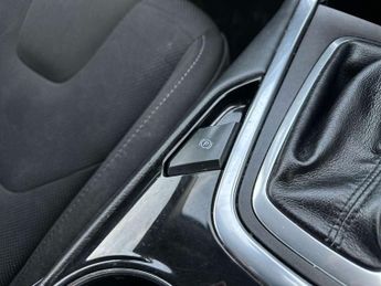 FORD S-MAX 2.0 S-Max Titanium Sport TDCi Auto 5dr