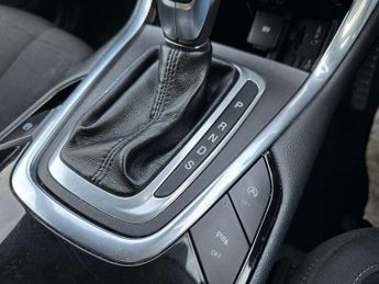 FORD S-MAX 2.0 S-Max Titanium Sport TDCi Auto 5dr