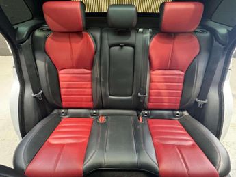 LAND ROVER RANGE ROVER EVOQUE 2.0 Range Rover Evoque HSE Dynamic Luxury TD4 Auto 4WD 5dr