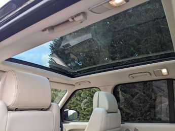 Land Rover Range Rover 3.0 Range Rover Vogue SE TDV6 Auto 4WD 5dr