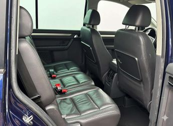 VOLKSWAGEN TOURAN 2.0 Touran Sport TDI Auto 5dr