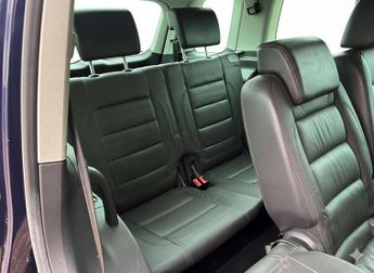 VOLKSWAGEN TOURAN 2.0 Touran Sport TDI Auto 5dr