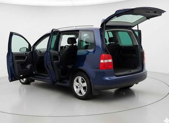VOLKSWAGEN TOURAN 2.0 Touran Sport TDI Auto 5dr