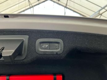 VOLVO S90 2.0 S90 R-Design D4 Auto 4dr