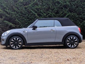 MINI CONVERTIBLE 1.5 Cooper Exclusive Auto 2dr