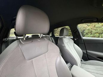 AUDI A4 2.0 A4 Black Edition 35 TFSI MHEV Semi-Auto 4dr