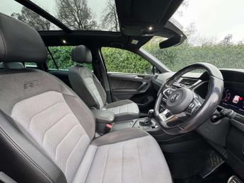 VOLKSWAGEN TIGUAN 2.0 Tiguan R-Line Tech TDI 4Motion Semi-Auto 4WD 5dr