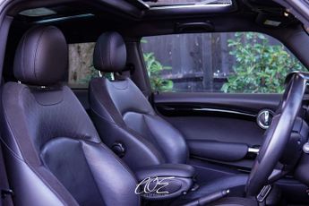 MINI HATCH 1.5 Cooper Sport Auto 3dr