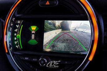 MINI HATCH 1.5 Cooper Sport Auto 3dr