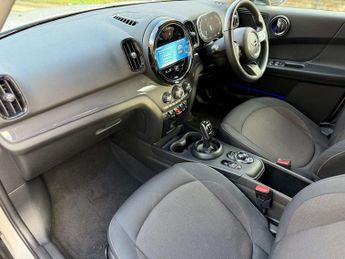 MINI COUNTRYMAN 1.5 Countryman Cooper Classic Auto 5dr