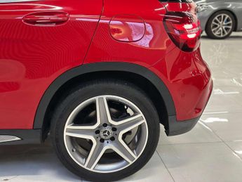 Mercedes-Benz GLA 1.6 GLA 180 AMG Line Edition Auto 5dr