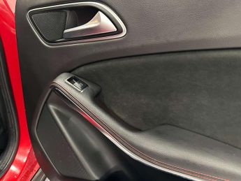 Mercedes-Benz GLA 1.6 GLA 180 AMG Line Edition Auto 5dr