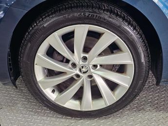 SKODA SUPERB 2.0 Superb SE L Executive TDI Semi-Auto 5dr