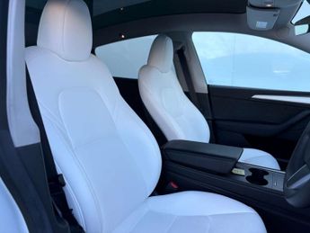 TESLA MODEL Y Model Y Long Range AWD 4WD 5dr