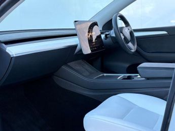 TESLA MODEL Y Model Y Long Range AWD 4WD 5dr