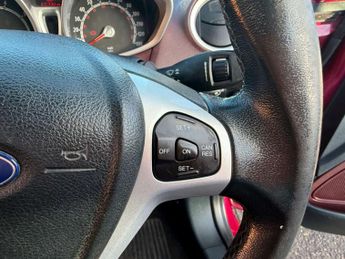 Ford Fiesta 1.4 Fiesta Titanium 96 5dr