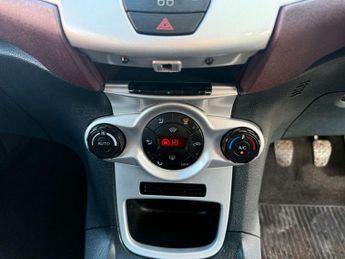 Ford Fiesta 1.4 Fiesta Titanium 96 5dr