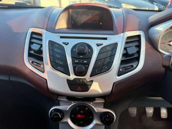 Ford Fiesta 1.4 Fiesta Titanium 96 5dr