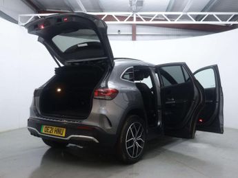 MERCEDES-BENZ EQA EQA 250 AMG Line 5dr