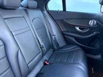 Mercedes-Benz C-CLASS 2.1 C 250 AMG Line Premium+ D Auto 4dr