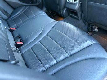 Mercedes-Benz C-CLASS 2.1 C 250 AMG Line Premium+ D Auto 4dr