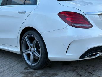 Mercedes-Benz C-CLASS 2.1 C 250 AMG Line Premium+ D Auto 4dr